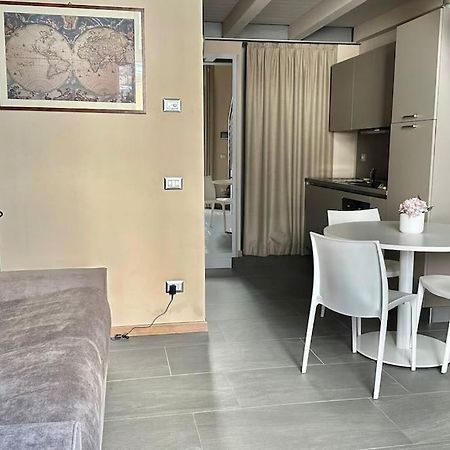 Couple'S Dream Loft 100Mt From Duomo And Lake كومو المظهر الخارجي الصورة